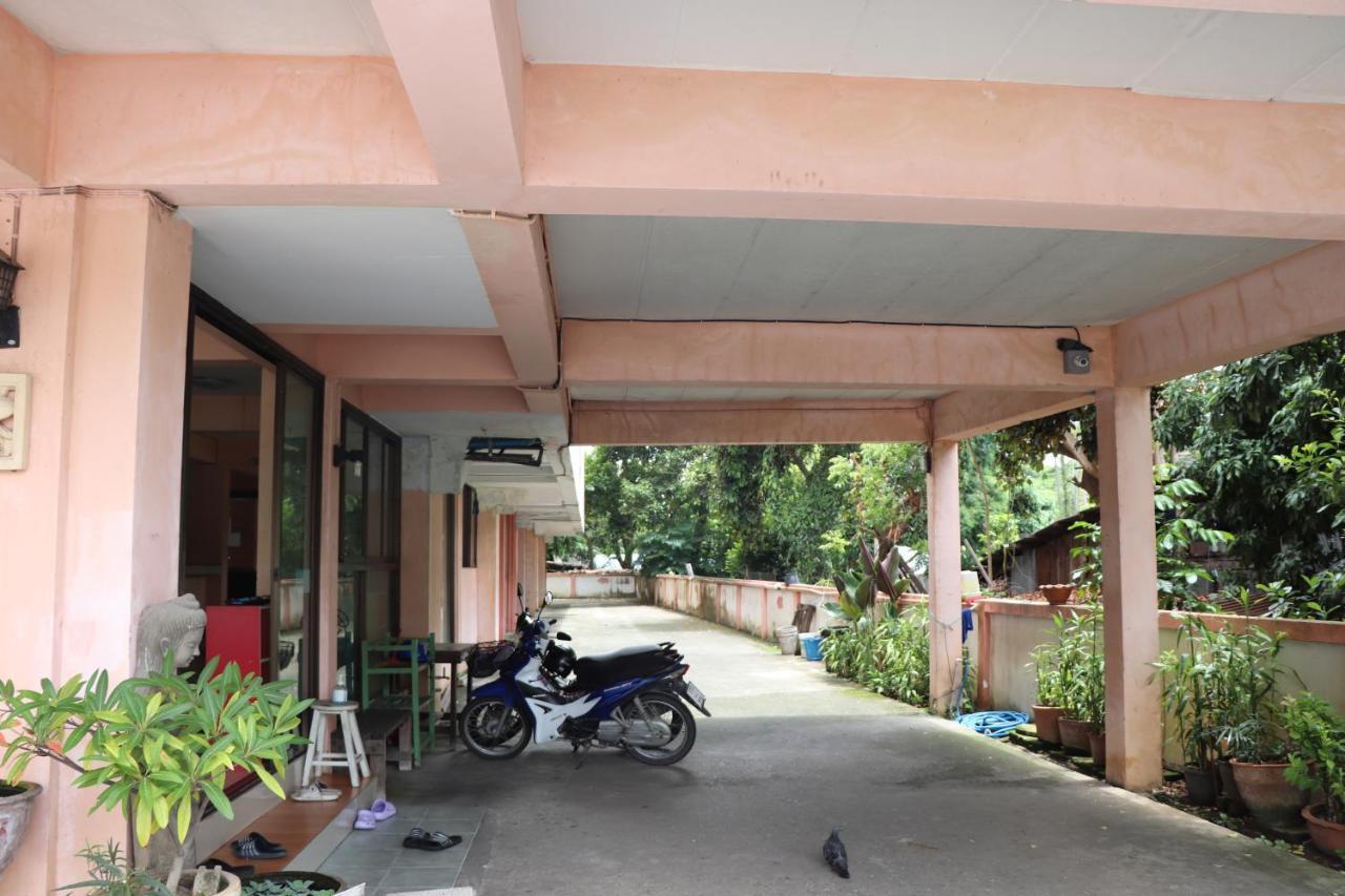 Tipsiri Place Chiang Mai Exteriör bild